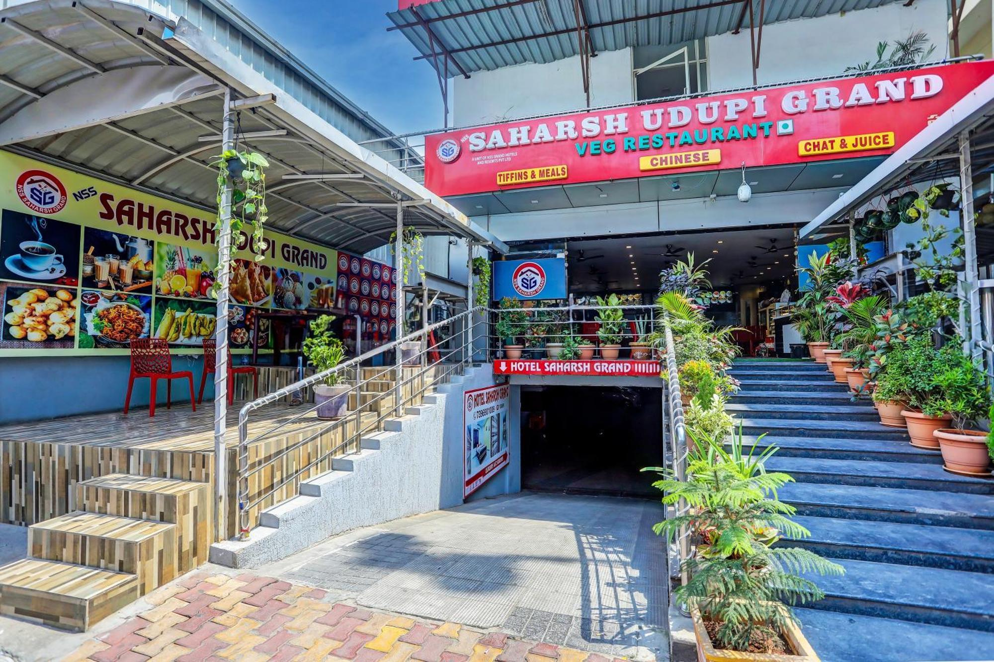 Capital O Saharsh Grand Near Shilparamam Hyderabad Eksteriør bilde